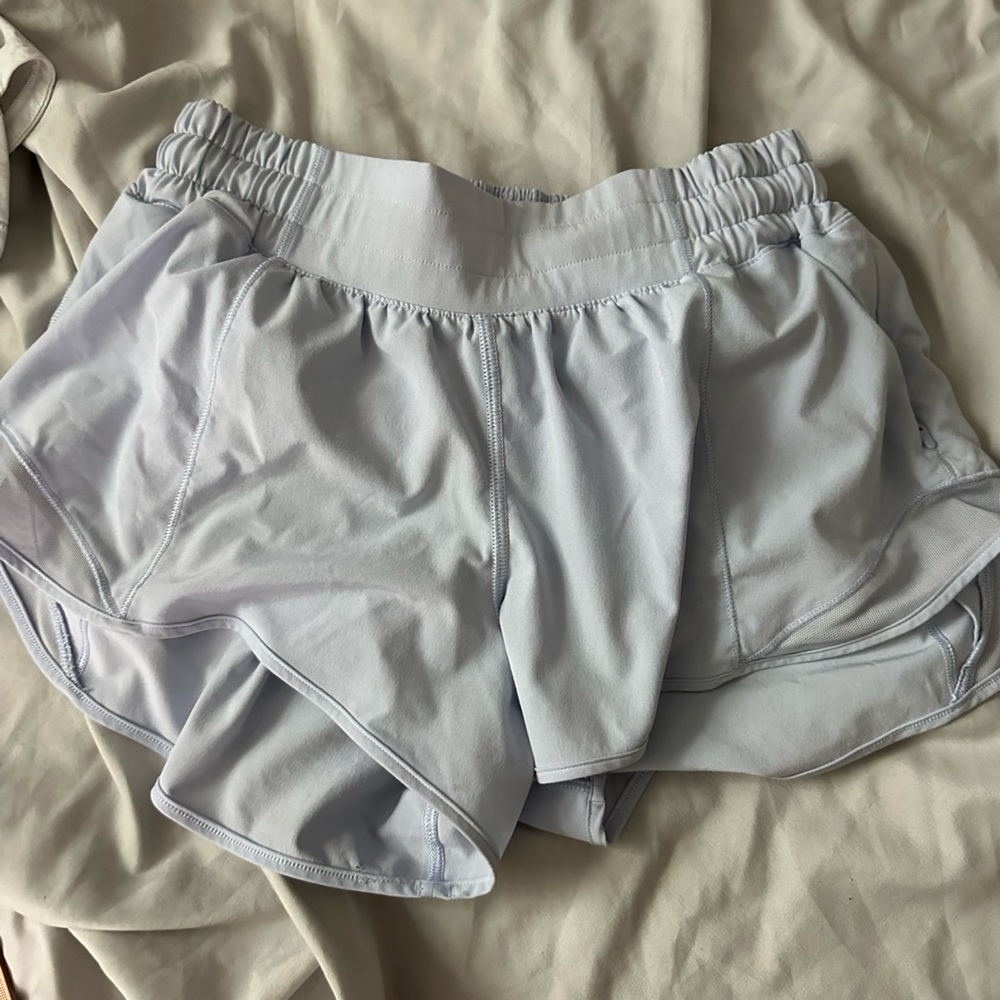 Lululemon hotty hot shorts in a grey/blue- size 6